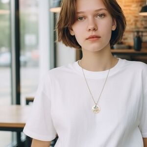 Elegant Gold Pendant Necklace (448)